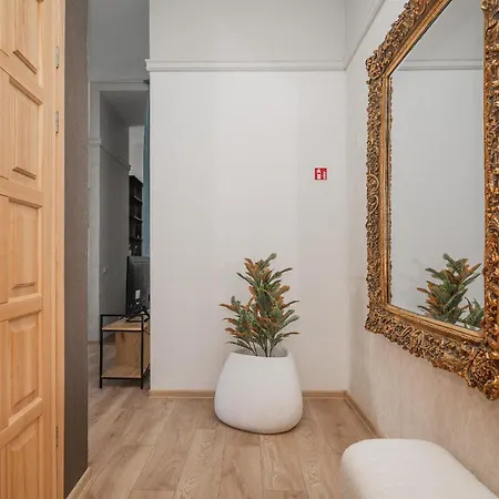 Artdeco With Parking By Reside Baltic Apartament